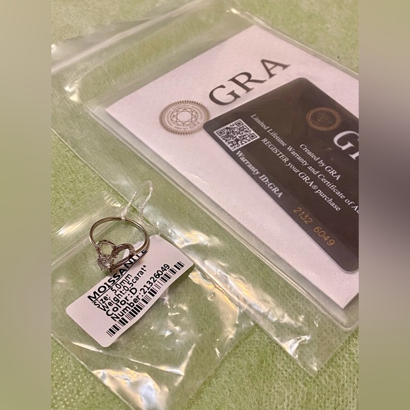 Sterling Silver Heart Ring with Clear Moissanites and certificate - Picture 3 of 9